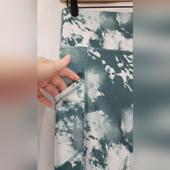 Balance Collection Womens Leggings Size L Green Tie-Dye Activewear Athleisure - Picture 4 of 9